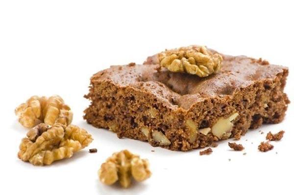 حلوى من البسكويت بالمكسرات والقشدة