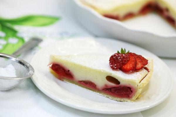 Koláč s tvarohem a jahodami