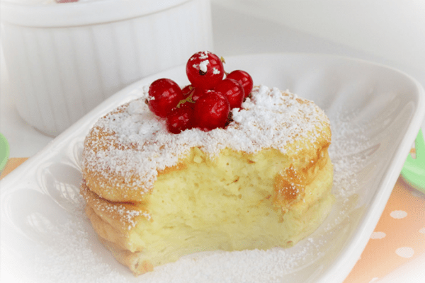 Soufflé di mele con ribes rosso