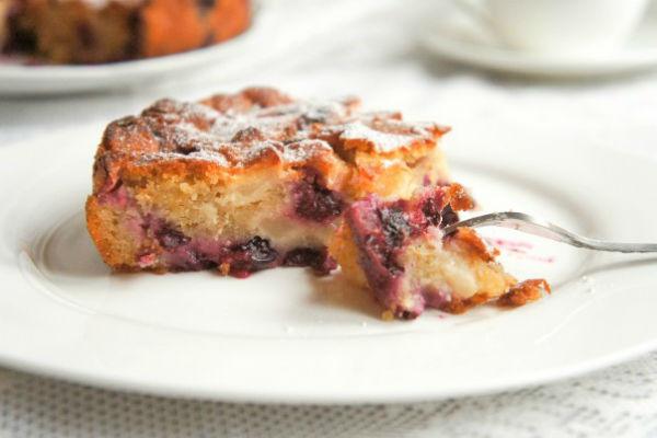 Un tros de pastís de grosella negra