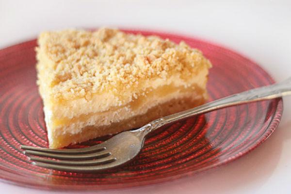 Pastís de formatge cottage amb capa de plàtan