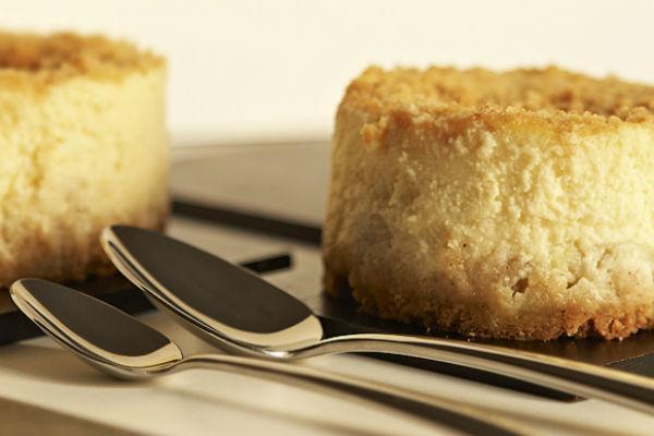 Pastís de mató amb plàtan