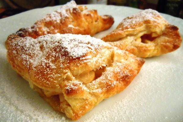 Pastissos de poma i sucre glaç