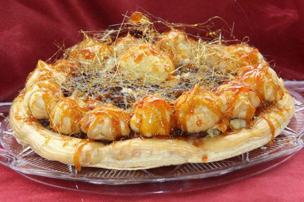 Pastís de Sant Honoré amb caramel