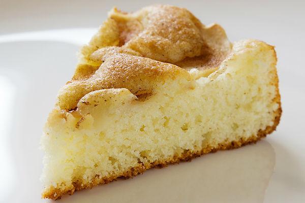 Pastís de poma i mató