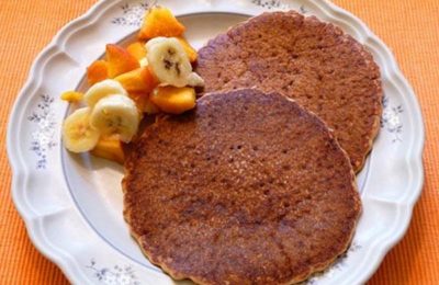 حلوى الحنطة السوداء هي بالطبع الفطائر اللذيذة.