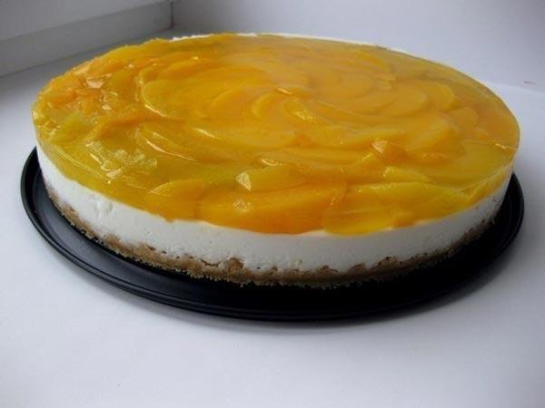 Broskvový cheesecake s želatinou