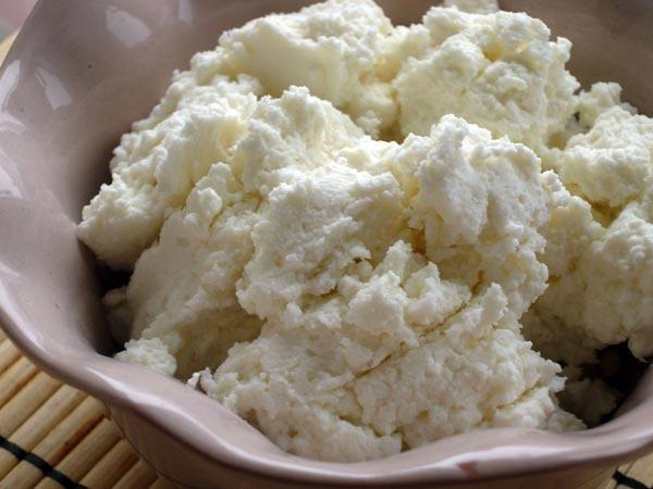 Wie kann man Ricotta zu Hause herstellen?