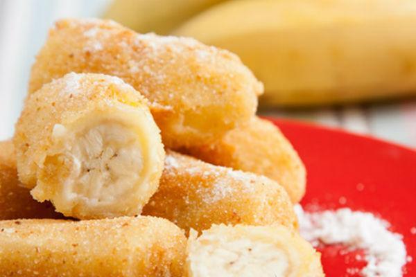 Plàtan arrebossat amb sucre glaç