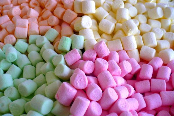 Marshmallows multicolors.