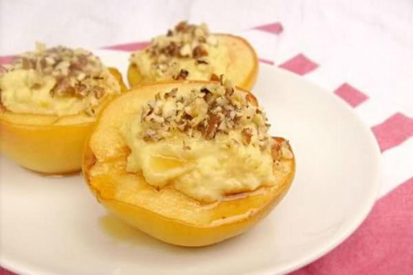 Kdoule s lehkým krémem