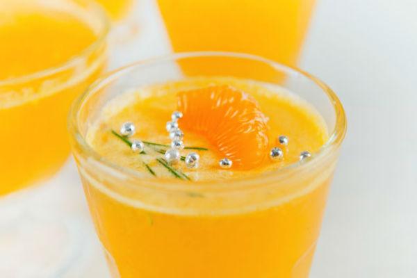 Gelée de mandarine avec des tranches