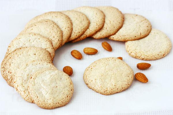 Gâteaux aux amandes - pains plats