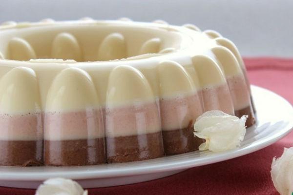 Gelatina de llet de tres capes