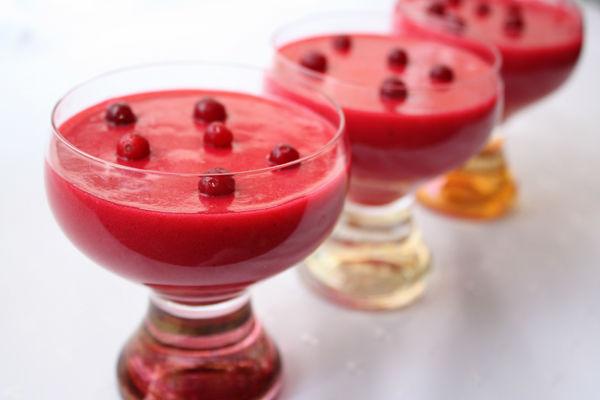 موس التوت البري مع التوت