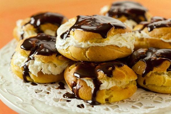 Éclairs fourrés de Yulia Vysotskaya