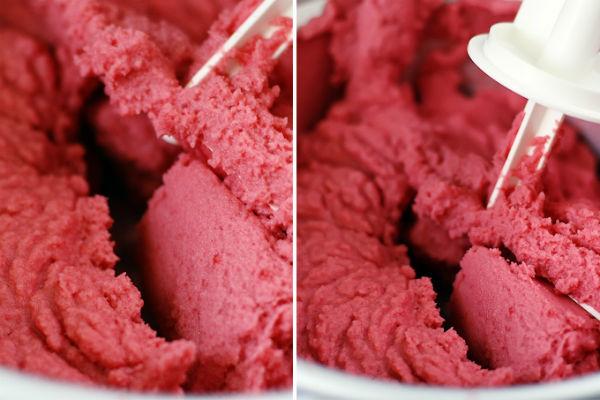 Gelat en una màquina de fer gelats 3