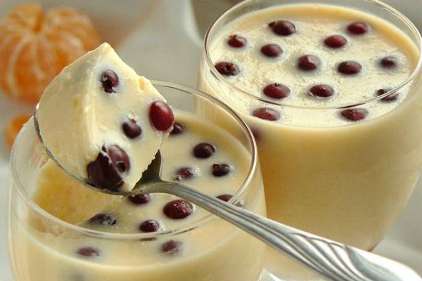 Gelée de yaourt aux raisins secs