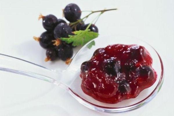 Gelatina de grosella negra