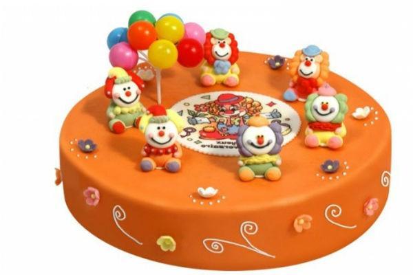 Com decorar un pastís infantil 3