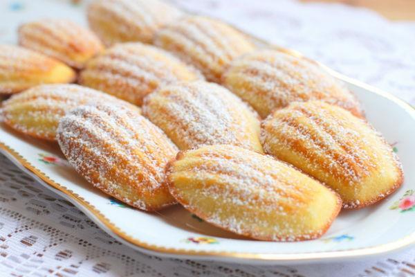 2 كعكات مادلين