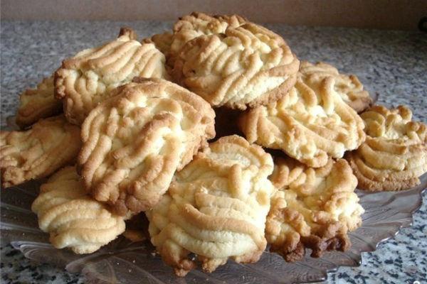 Galetes cruixents a través d'una picadora de carn 2