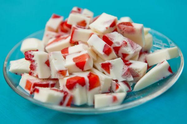 Gelatina cremosa amb maduixes