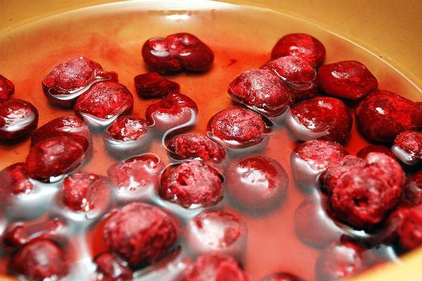 Il est préférable de décongeler les baies dans de l'eau froide.