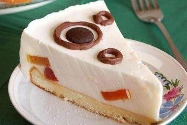 Gâteau à la gelée avec crème sure 3