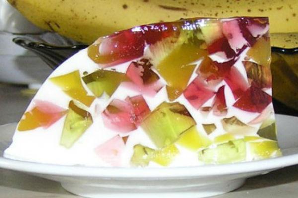 Gâteau à la gelée et à la crème sure 2