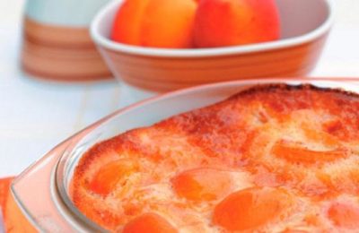 Hvordan laver man abrikospai eller budding?