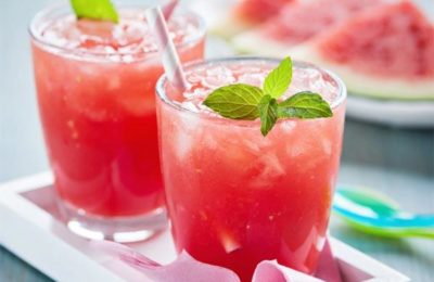 Una excelente manera de saciar la sed es un batido de sandía.