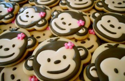 بسكويت على شكل قرد.