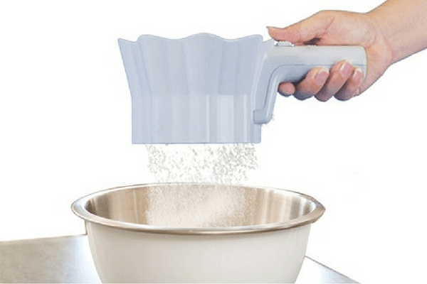 Womit man ein Sieb ersetzen kann – elektrisches Sieb – Foto