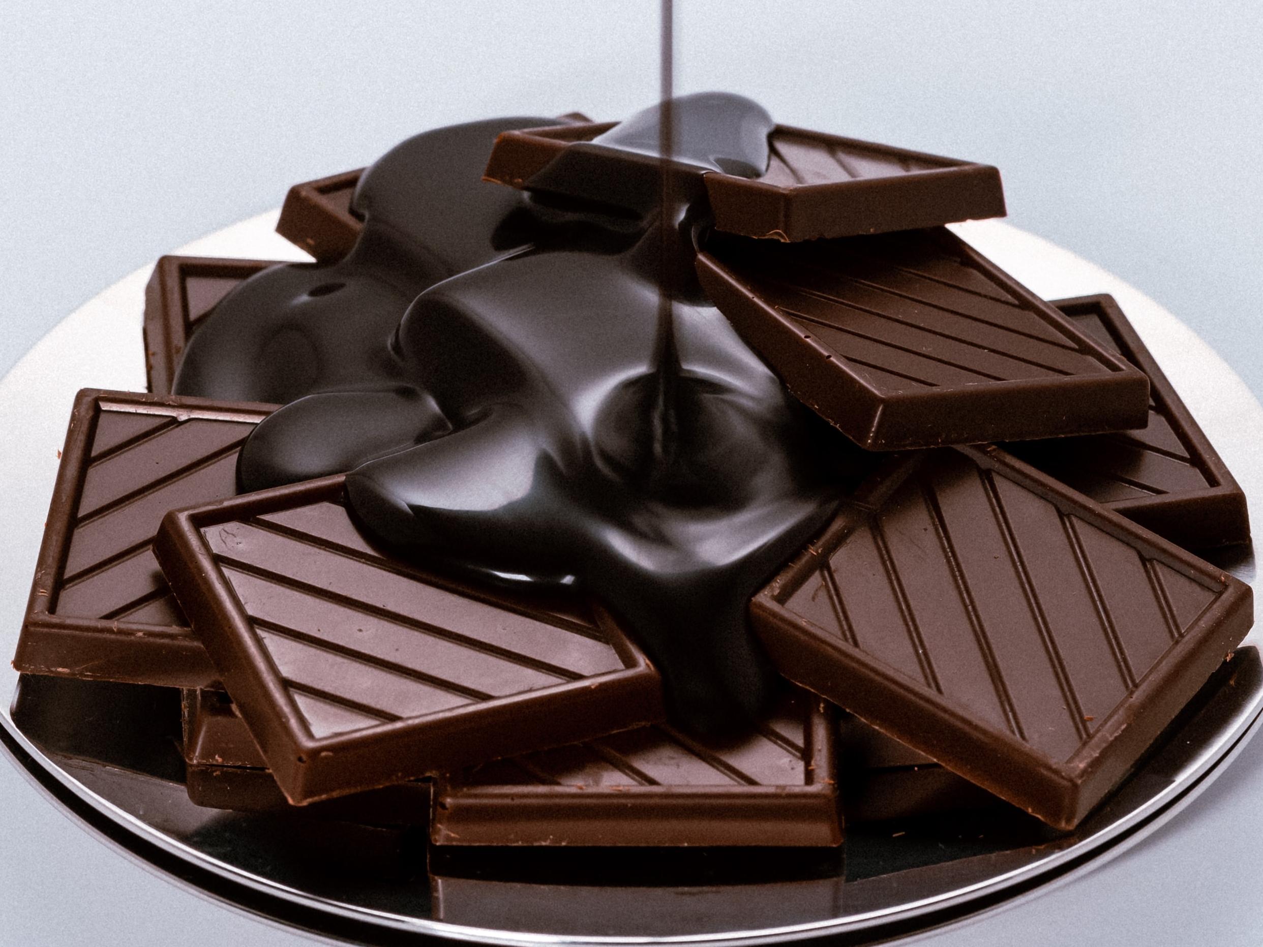 وصفة نقع كيكة إسفنجية بالشوكولاتة - مسحوق الكاكاو - صورة