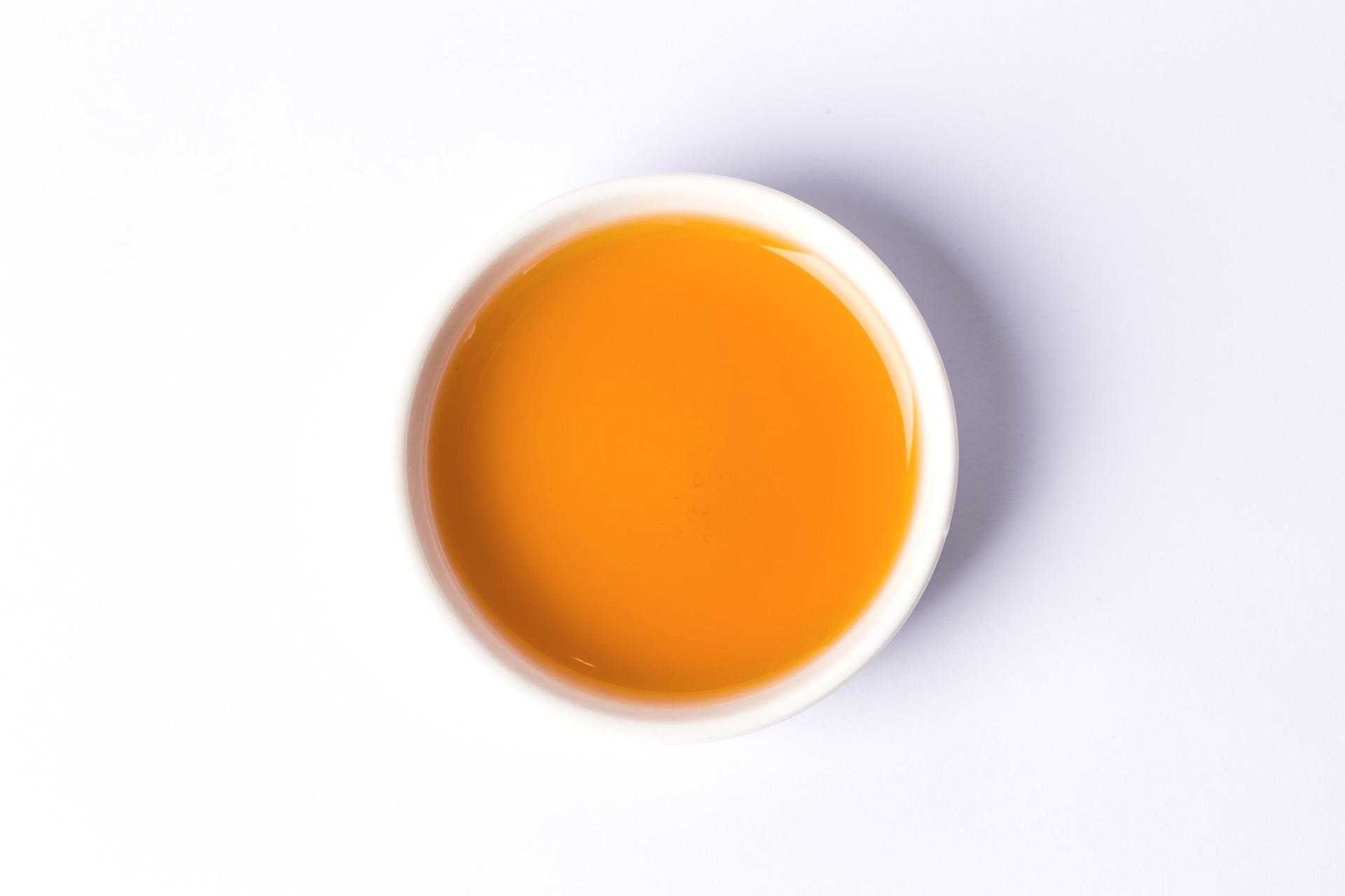 وصفة نقع كعكة إسفنجية بالشوكولاتة - نقع الحمضيات - صورة