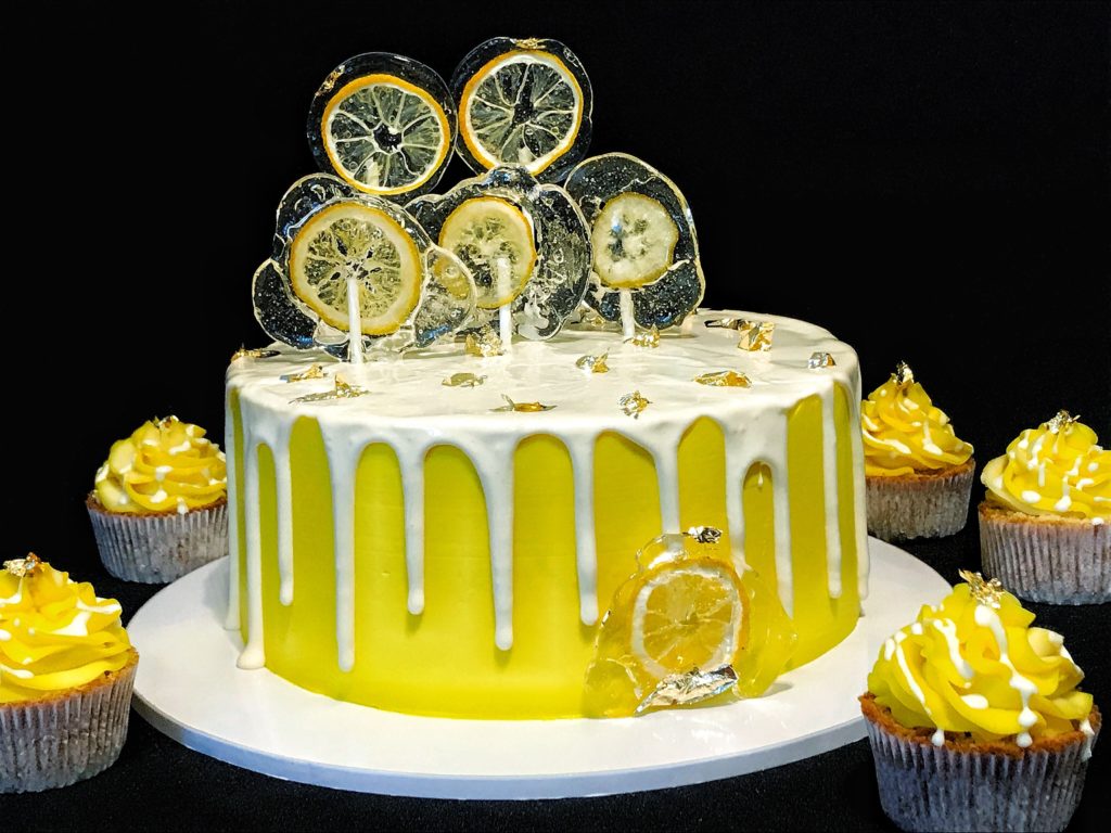 Idees per decorar pastissos d'isomalt - piruletes - fotos