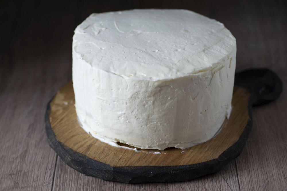 Com enganxar correctament el màstic a la crema - foto