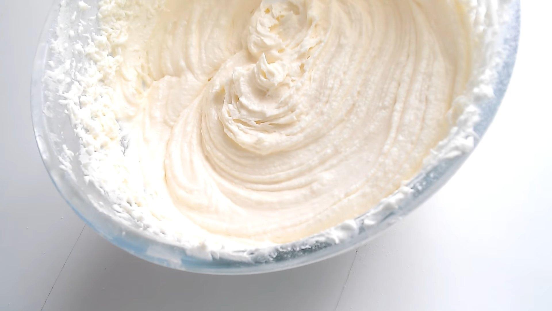 Opskrift - Smørcreme Cupcake Topping - Trin 6-1