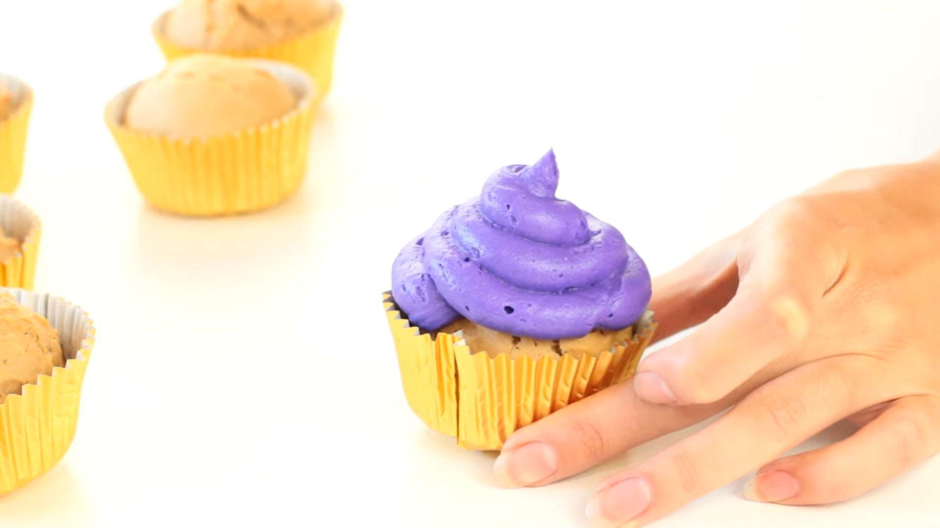 وصفة كب كيك قبعة الساحرة - الخطوة 8-2