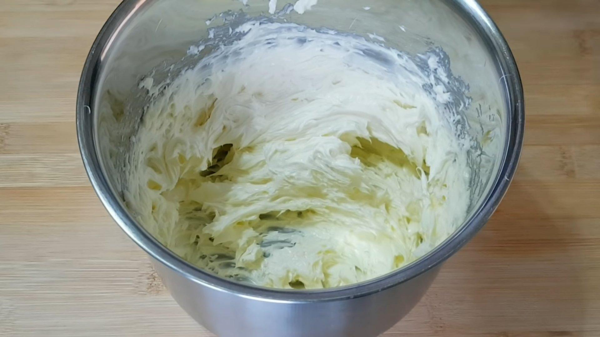 Opskrift - Cupcake-frosting med kondenseret mælk - Trin 2-2