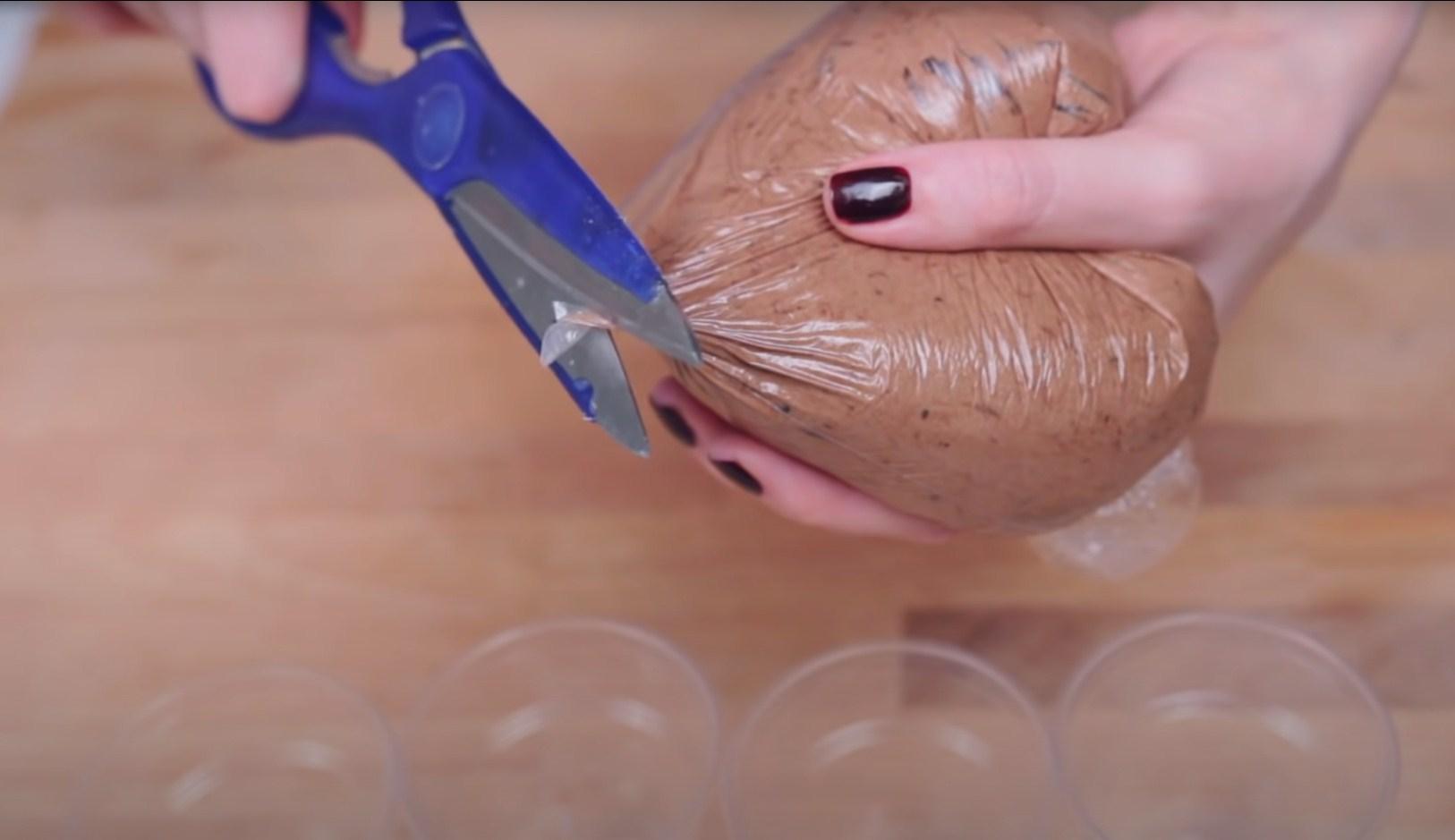 Opskrift - Chokolade Halloween "Graves" - Trin 10