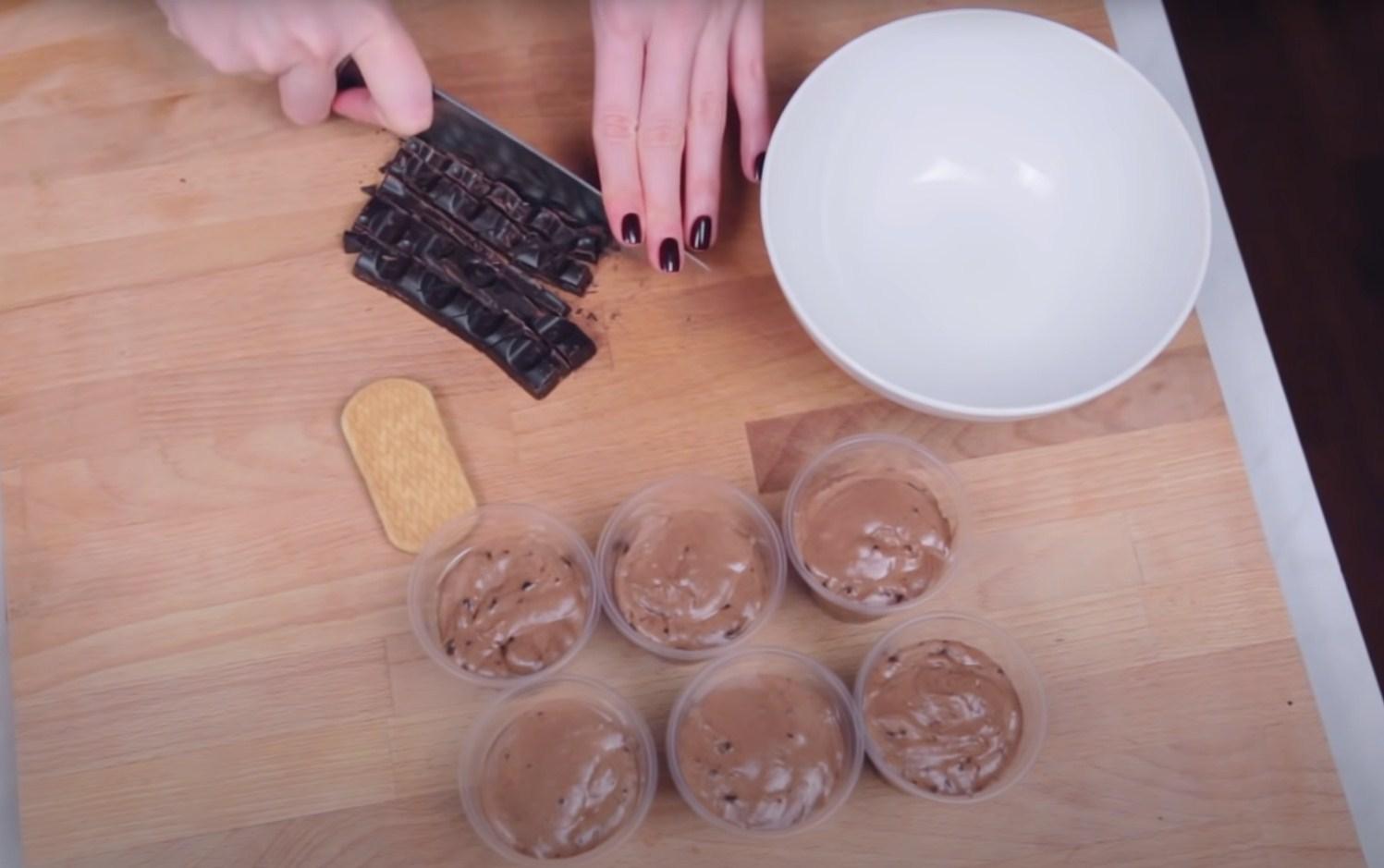 Opskrift - Chokolade Halloween "Graves" - Trin 11