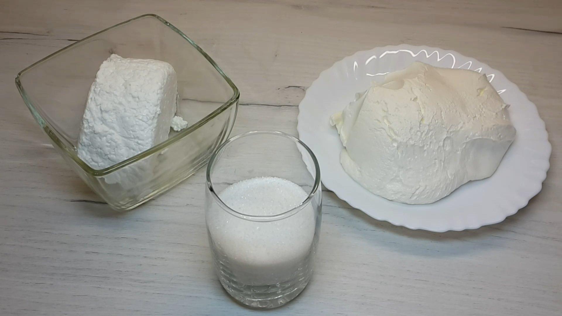 Ricetta - Ricotta e panna acida per pan di Spagna - Fase 1