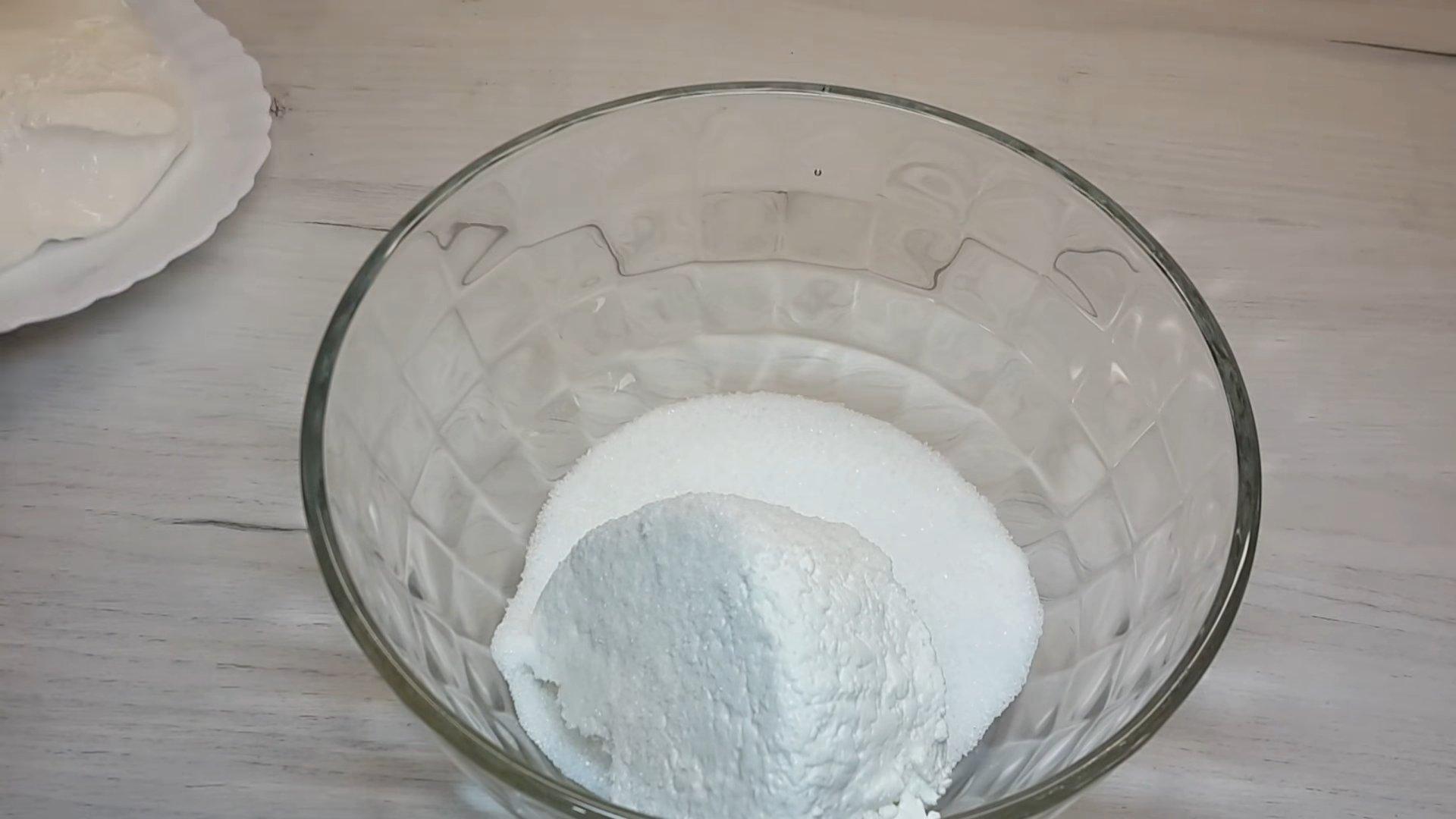 Ricetta - Glassa di ricotta e panna acida per pan di Spagna - Fase 3