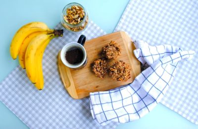 طريقة عمل كعكات الشوفان بالموز - صورة