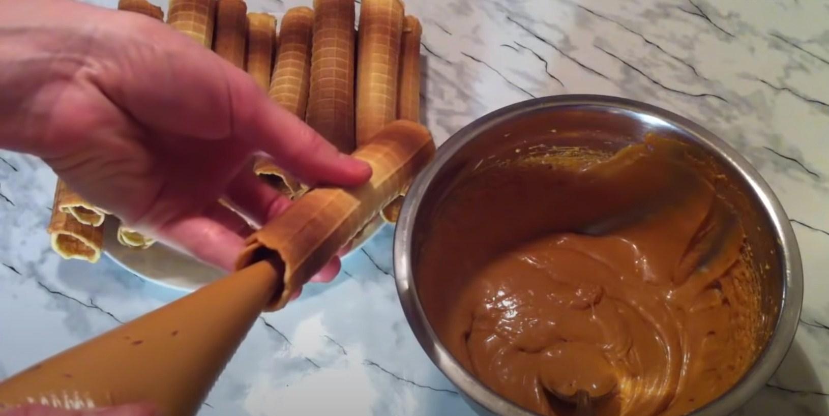 وصفة - كريمة لفائف الويفر مع الحليب المكثف - الخطوة 6