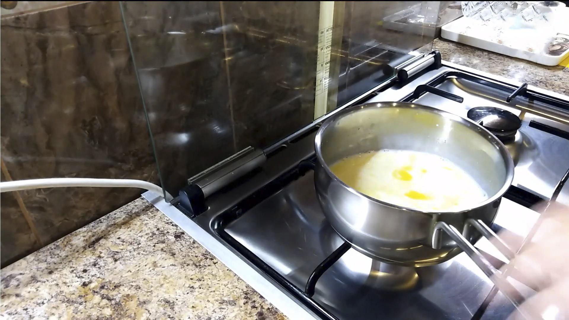 وصفة - آيس كريم بالحليب - الخطوة 3