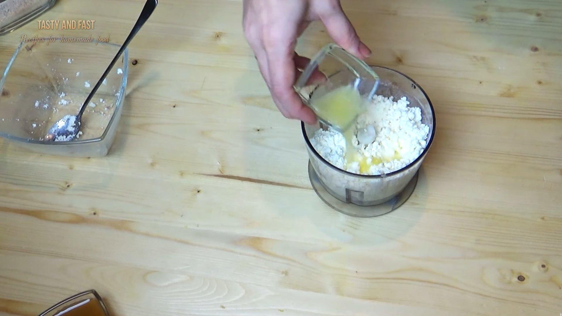 وصفة - كعكات الجبن القريش الطرية والشوفان مع التفاح - الخطوة 3-1