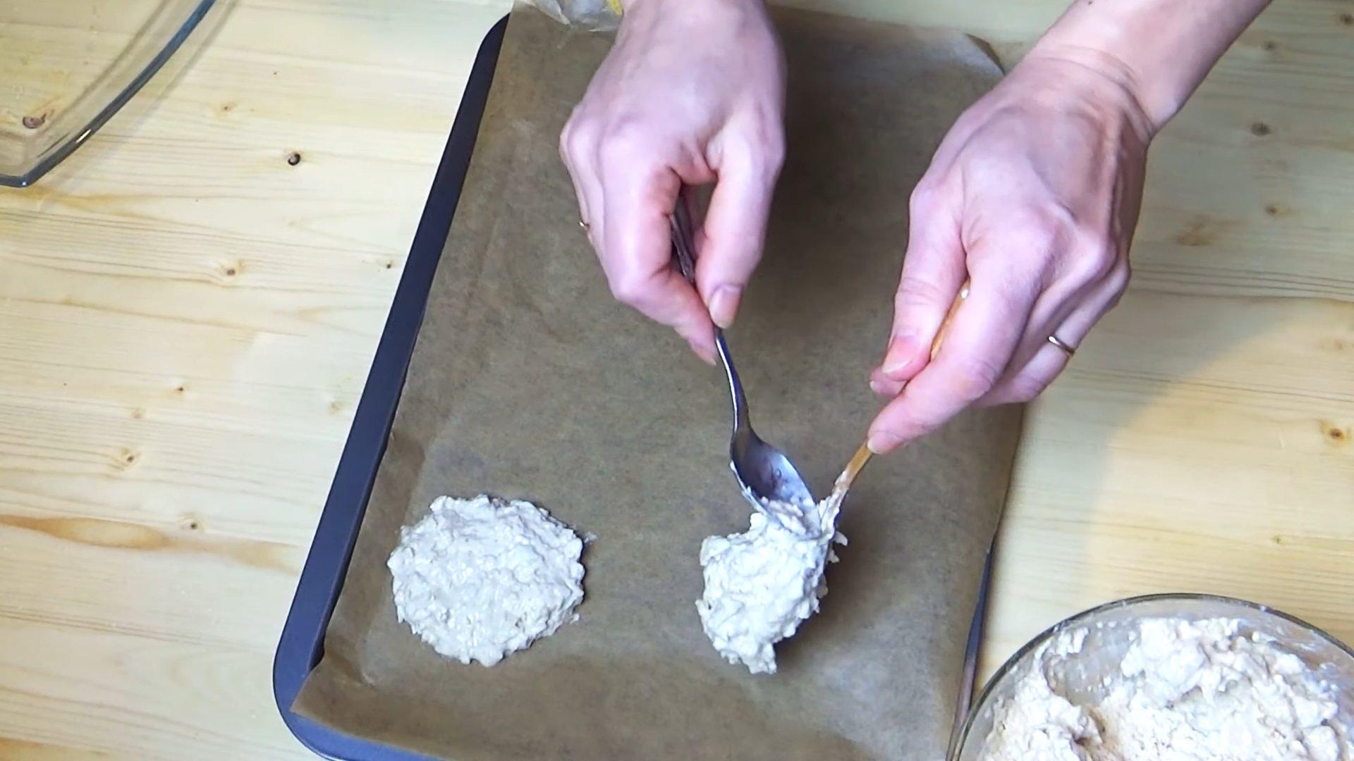 وصفة - كعكات الجبن القريش الطرية والشوفان مع التفاح - الخطوة 8